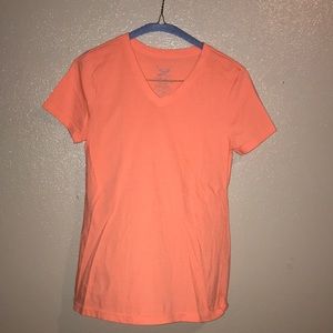 Tee-v neck